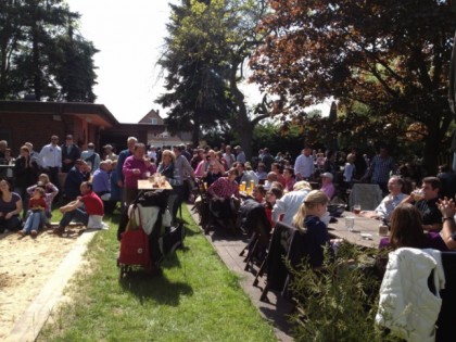 照片:  Picknick Biergarten